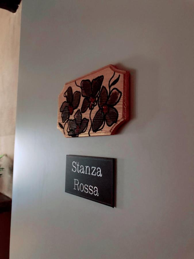 Affittacamere In Piazzetta Sarzana Exteriör bild